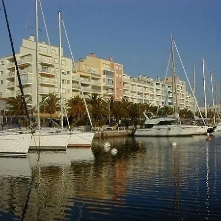Hyeres, 2 Pieces, 4 Personnes - Fr-1-335-61 Йер